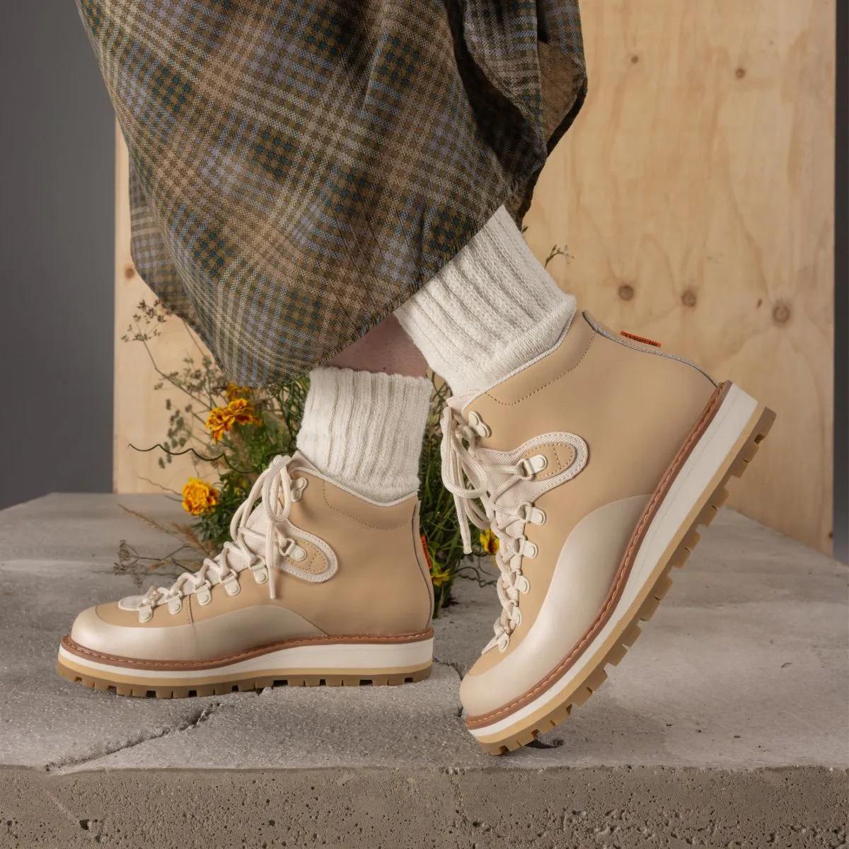Merrell | Sugarloaf Mid Lace Waterproof